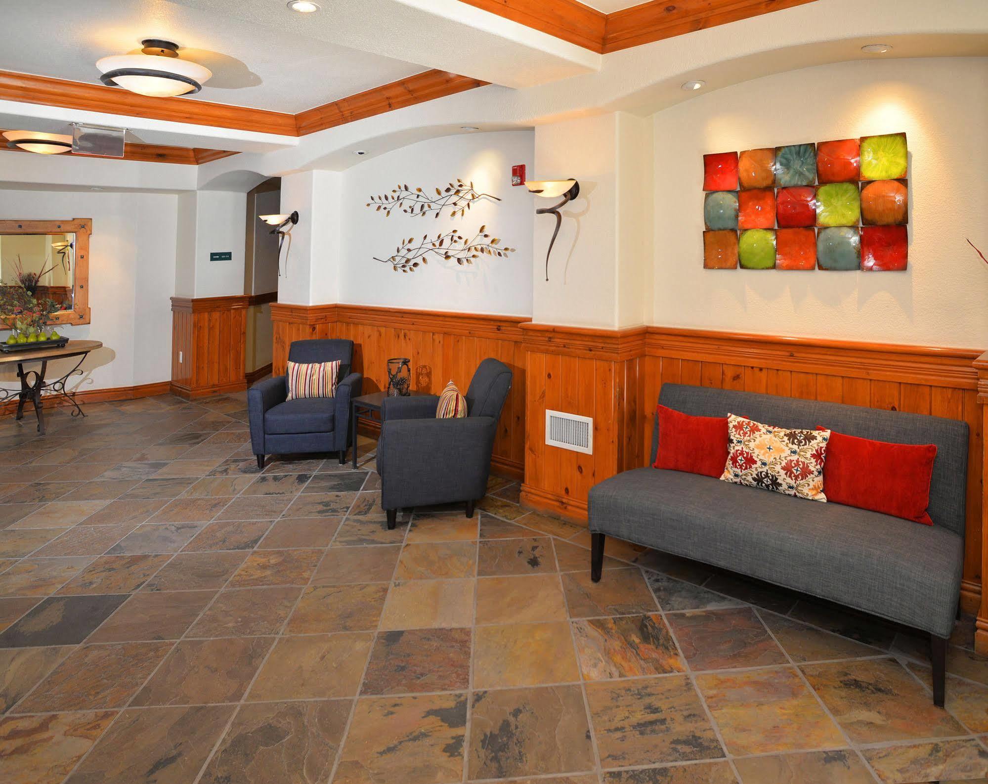 Lodge At Brookside Avon Village ภายนอก รูปภาพ